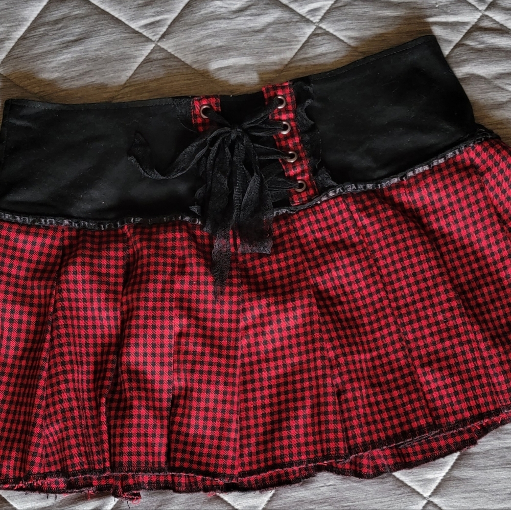 Mini skirt (pleated)